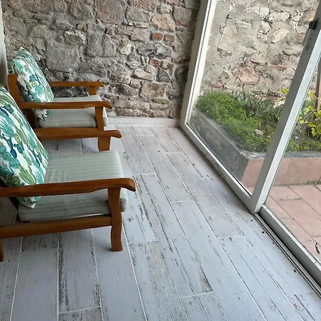 Apartment Stone Garden In The Heart Of The *